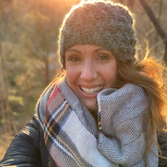 Meet your Posher, Emma - Picture 1 of 1